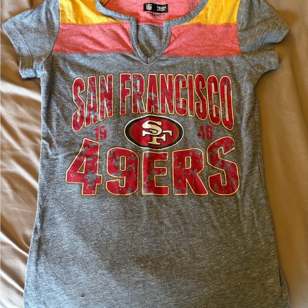 NFL Team womensSan Francisco 49ers Gray, Red & Gold Tee